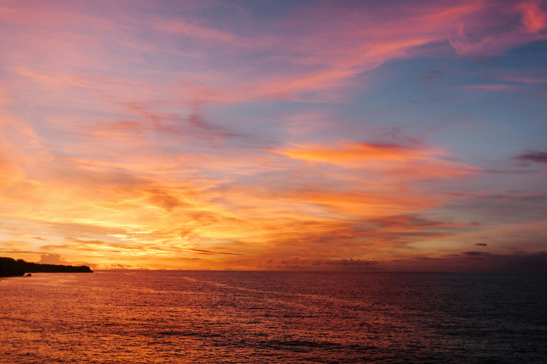 The Curator’s Guide to Lighting: How to Achieve "Golden Hour" at Home