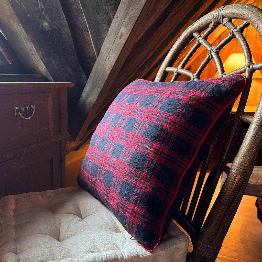 Liisi Cushion